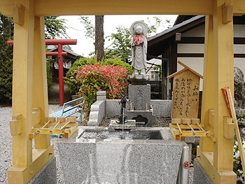 新しくなった21番札所の水場